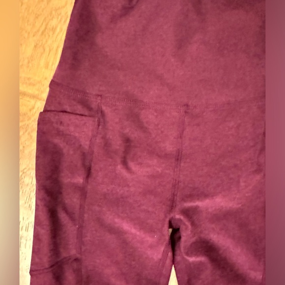 Beyond yoga side pocket leggings small - Picture 4 of 4